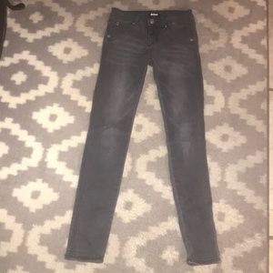 Girl Hudson jeans gray size 10 skinny fit. A11